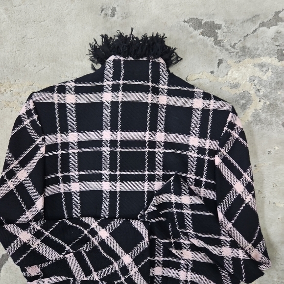 St. John Collection by Marie Gray Black/ Pink cropped jacket Size 6 - Picture 2 of 10